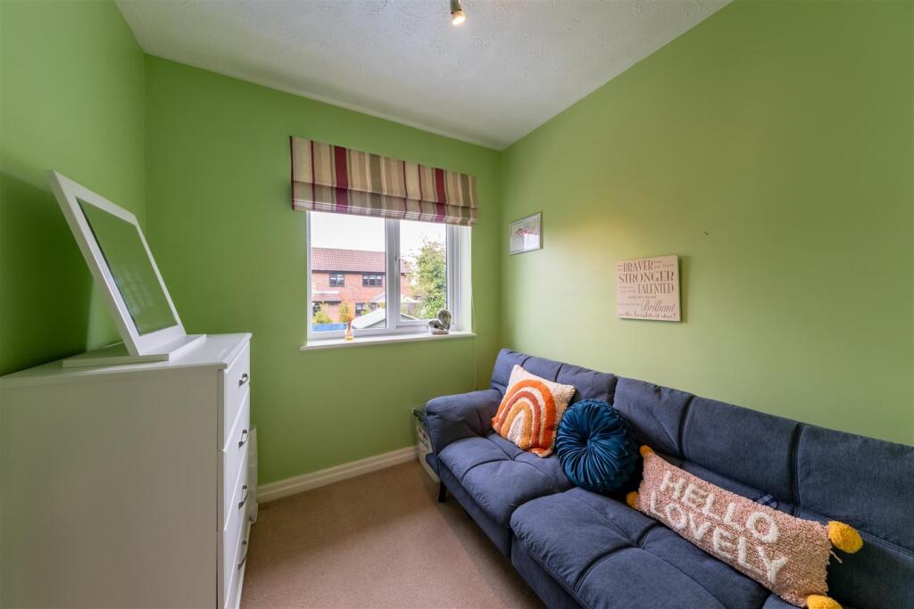 26 Chesterfield Close-034.jpg