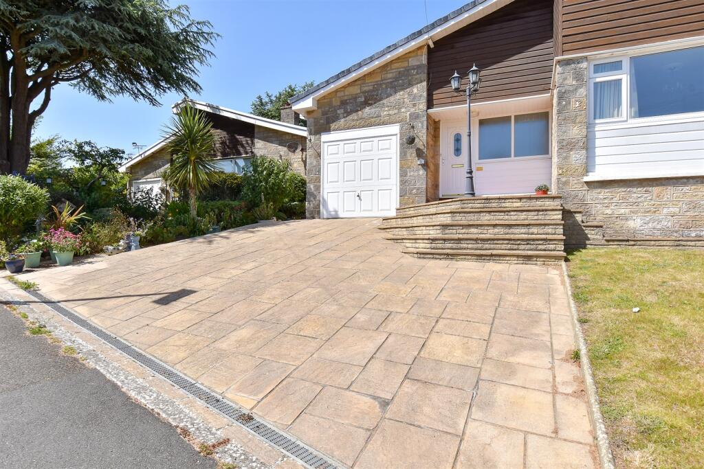 Driveway/Parking