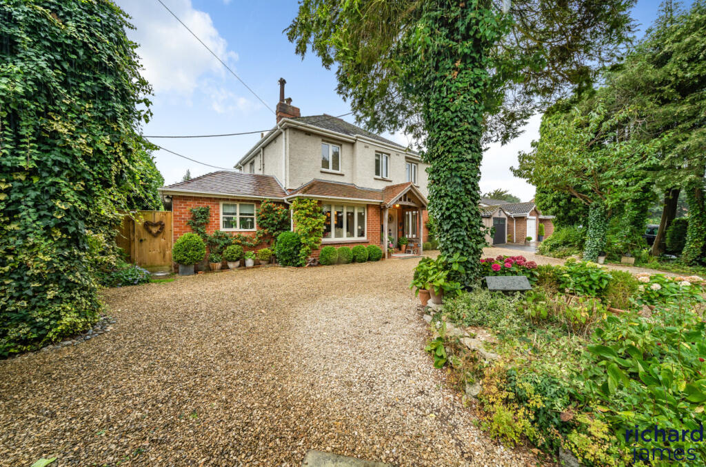 ee3148f2-3c2d-490...