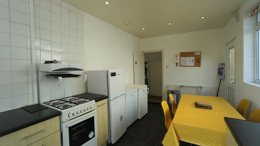 Photo 02
