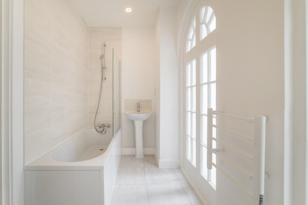 2-esperance-house...