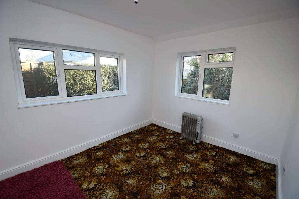 Bedroom 3.jpg