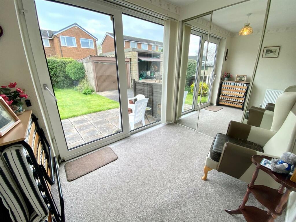 hepworth lane 8 bed 2.jpg