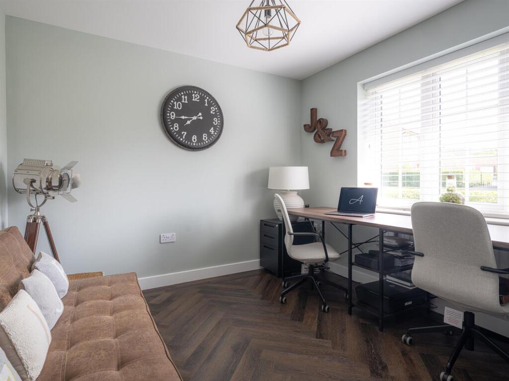 32 Studley Gardens-51.jpg