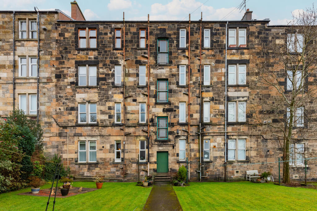 25 -1 Whitehaugh Drive, PA1 3PG-24