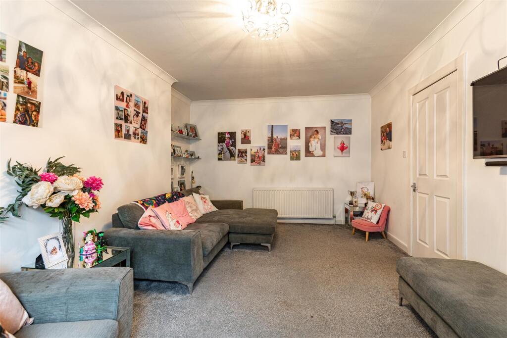 2 Abbots Place Galashiels 06.JPG