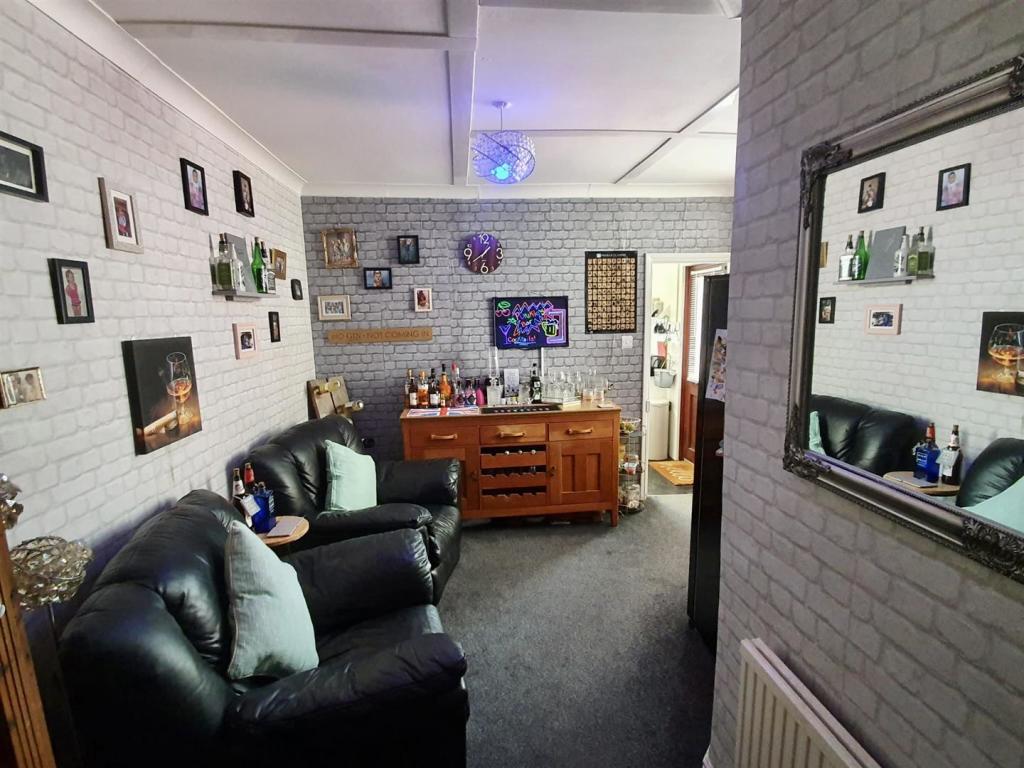 Lounge / Snug