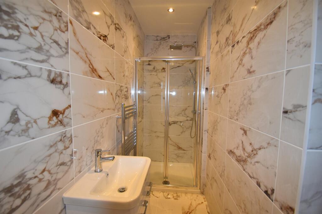En Suite Shower Room