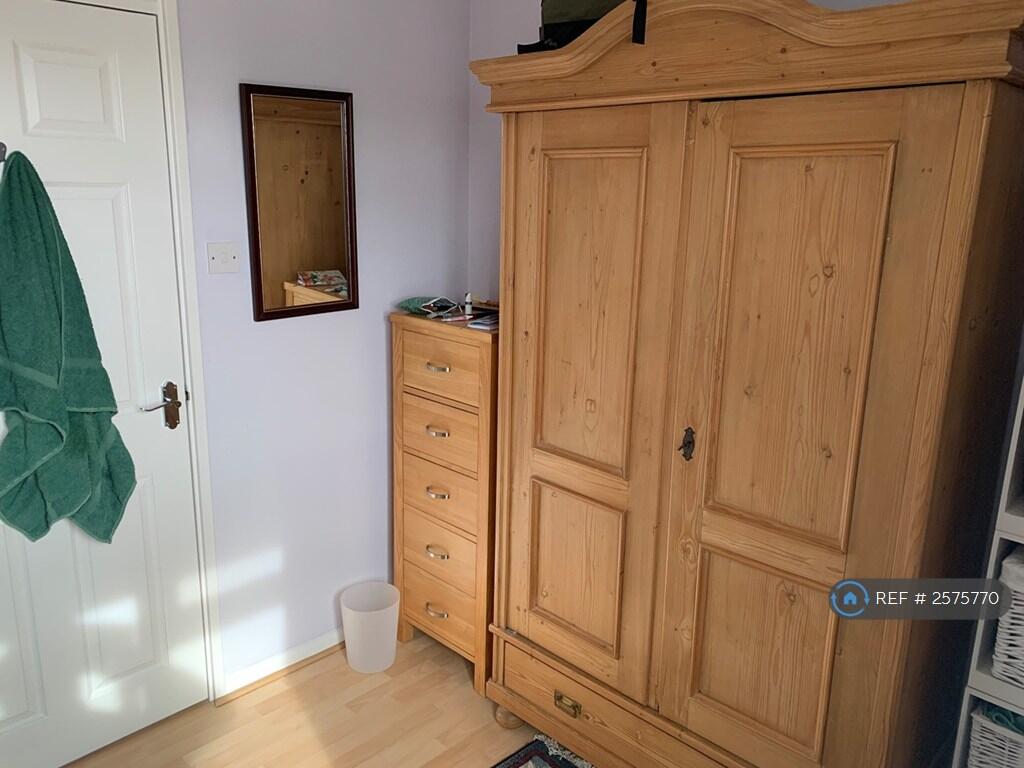 Rear Bedroom