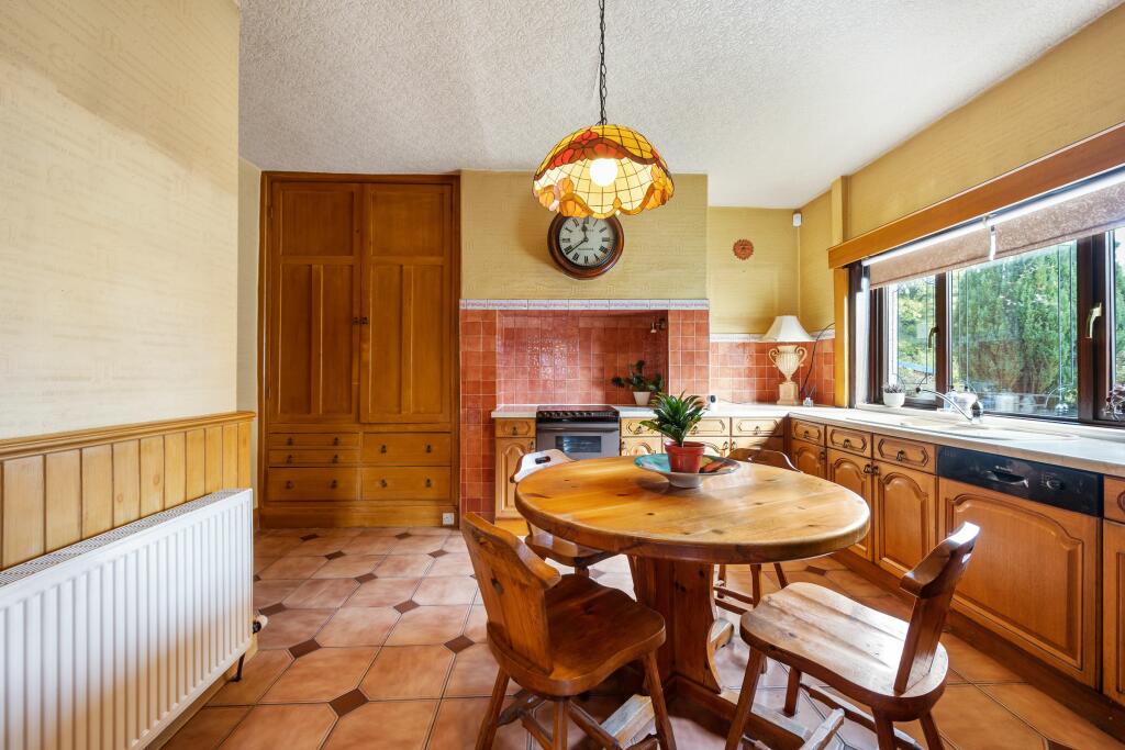 Kitchen / Breakfast Room