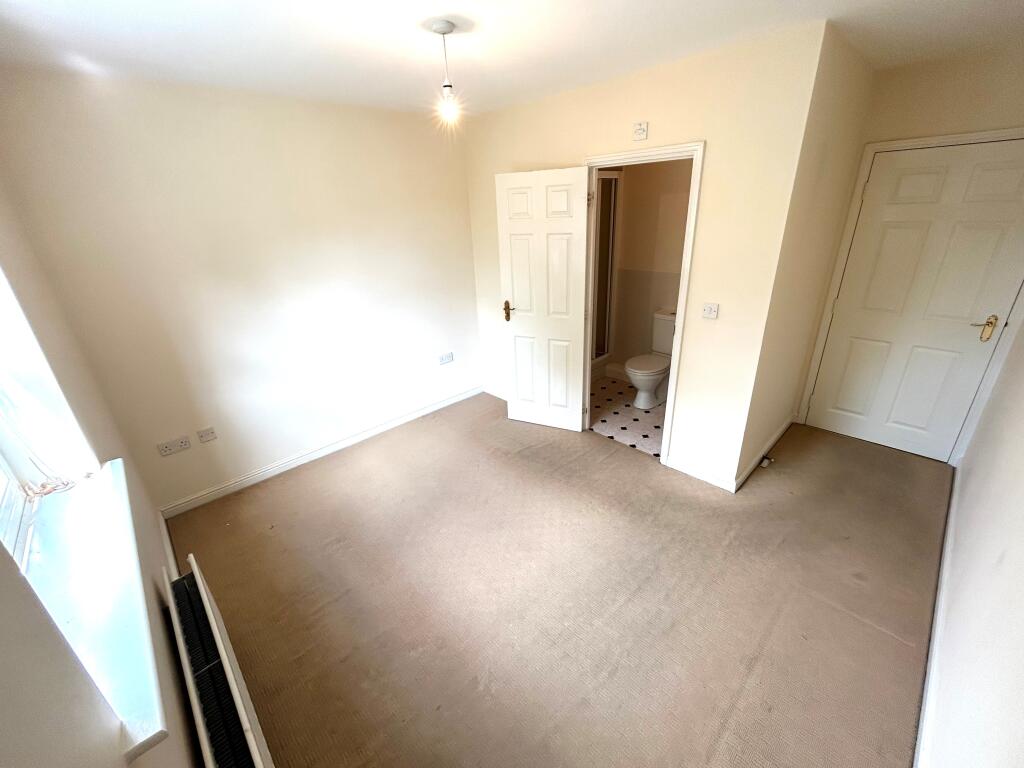 Master Bedroom with En-Suite
