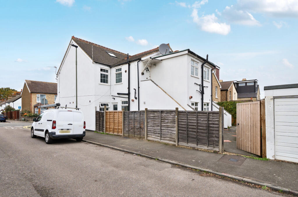 Gladstone Road, Farnborough, Orpington, Kent, BR6