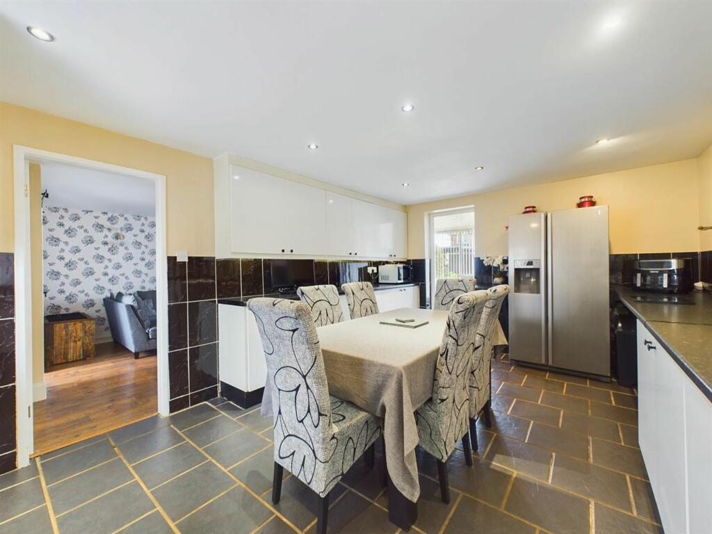 Dining Kitchen
