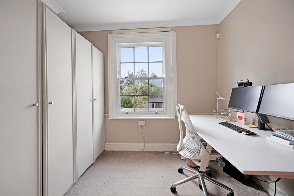 08-303780238 VM HMF 23 BUCKINGHAM ROAD N1 4DG_0895