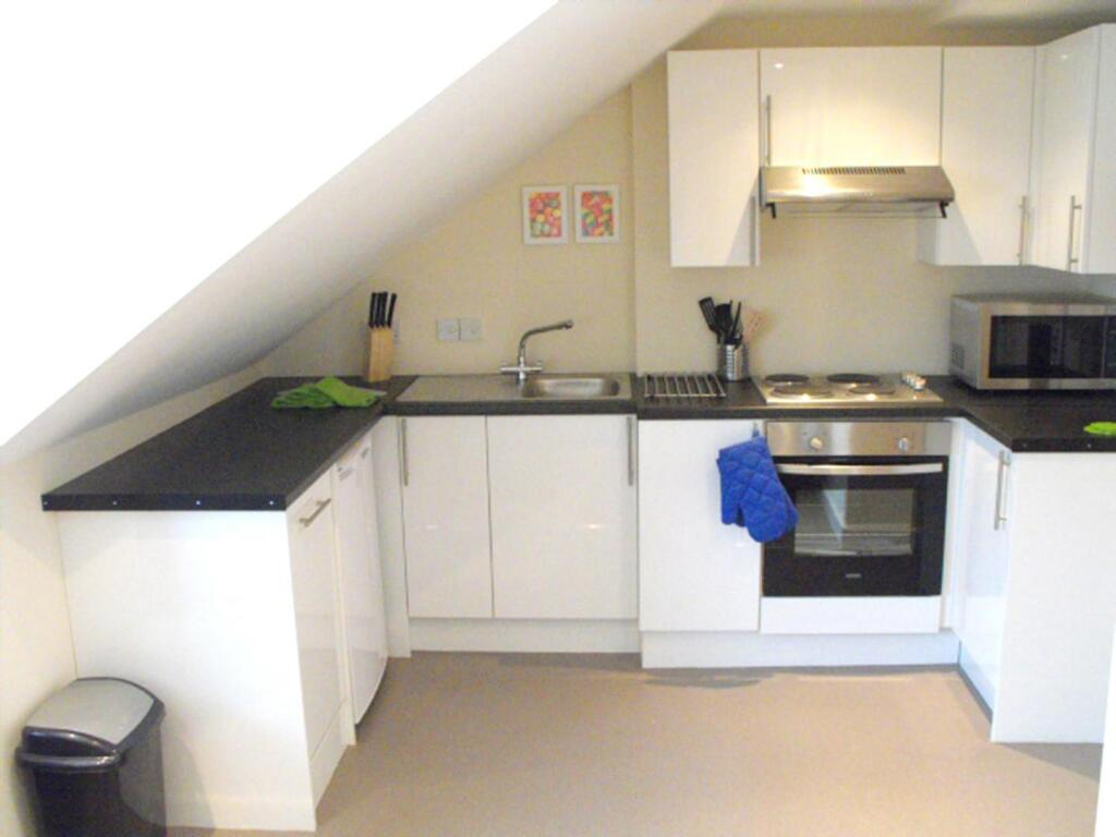 2nd-Floor-Kitchen.jpg
