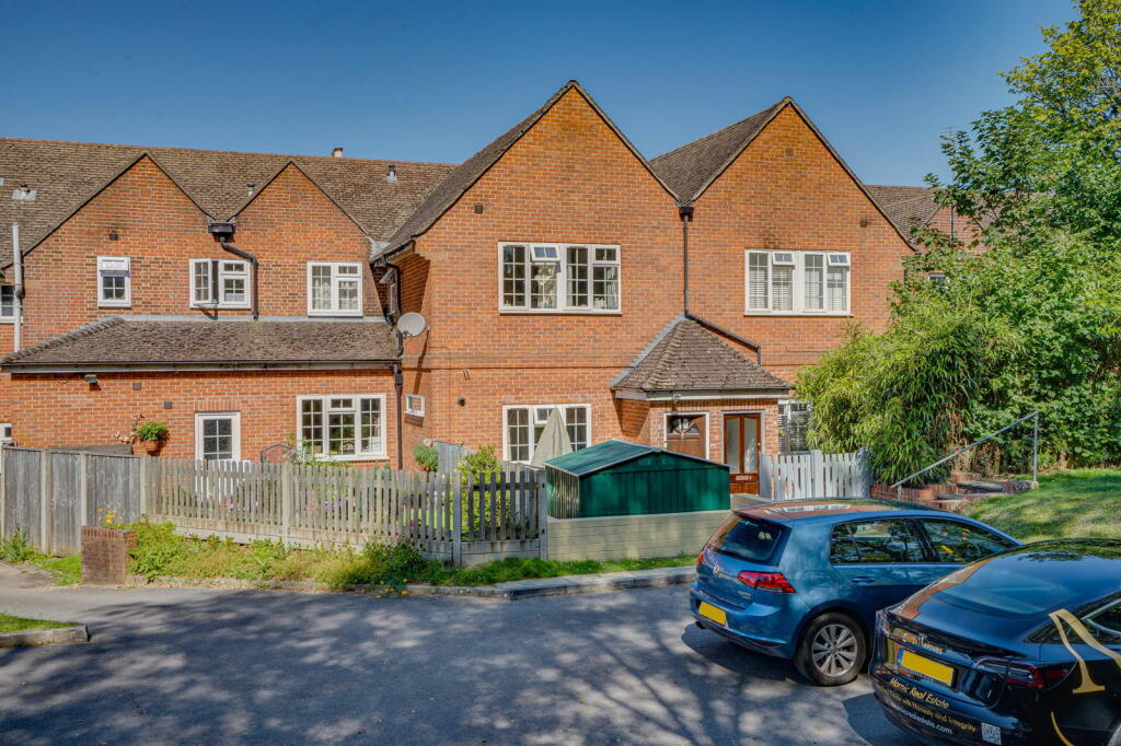 Ivy Lodge, Seagarth Lane, Hollybrook