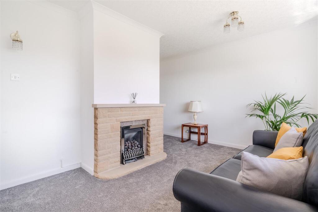 Living Room - Diner-2.jpg