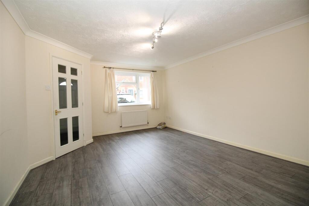 Living room.JPG