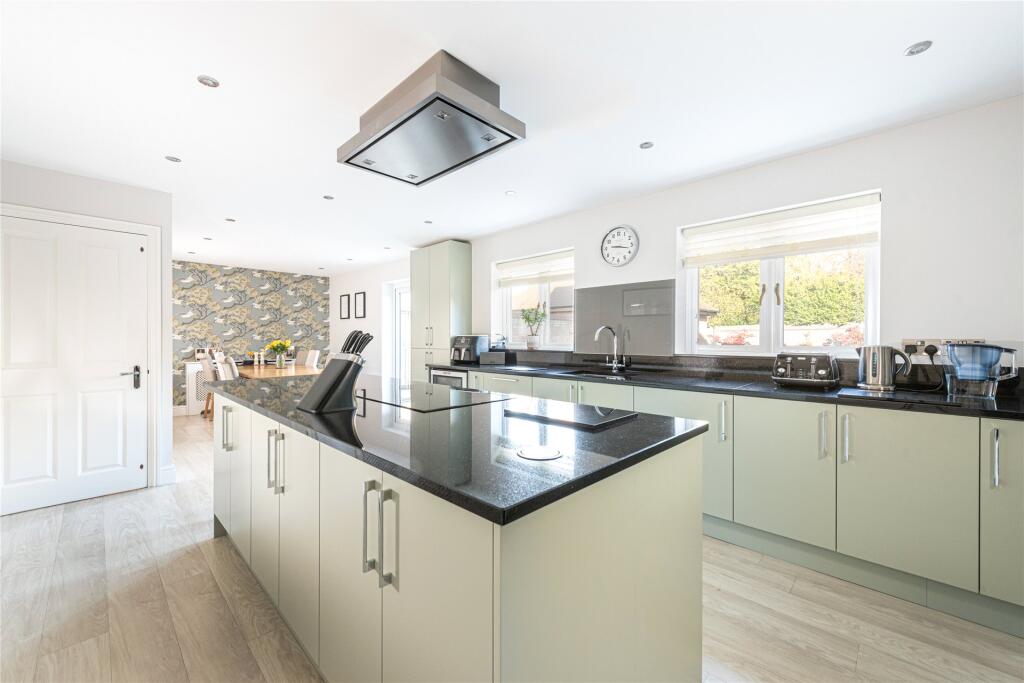 Kitchen/Dining Rm