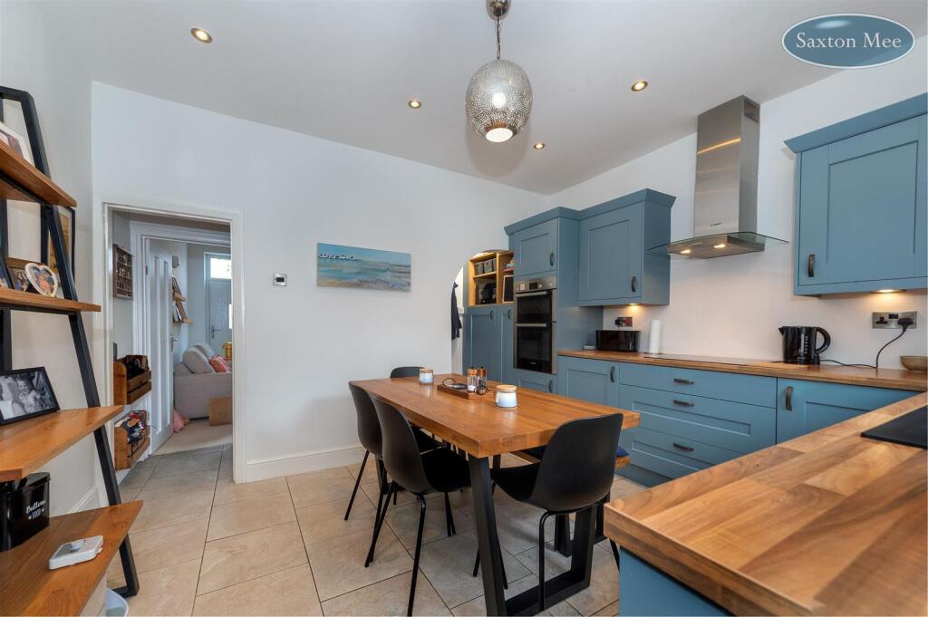35 duncan kitchen 8033.jpg