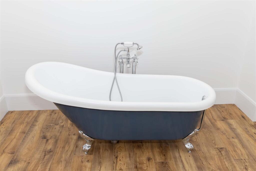 Adelaide Crescent_3.jpg