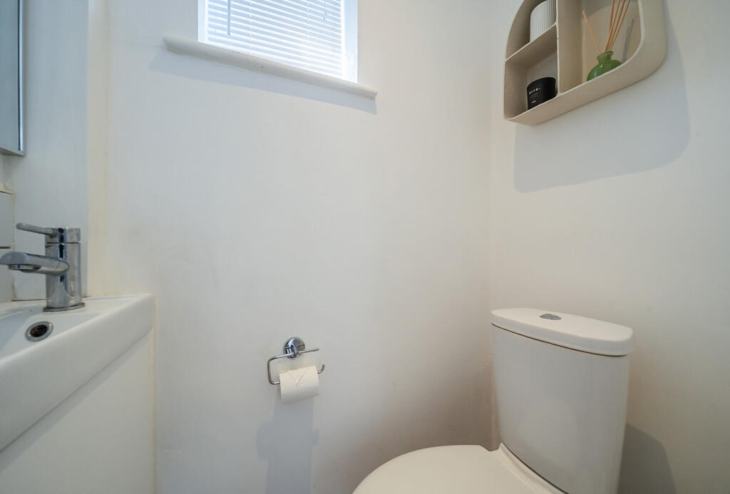 1339646-10-689f4b...