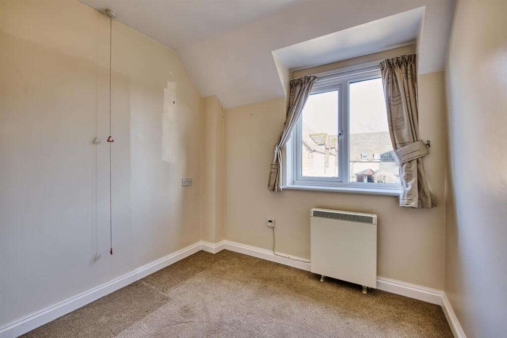 6-8 Medway House Oundle-36_HDR.jpg