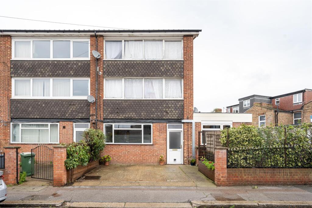 Brookscroft Road, E17