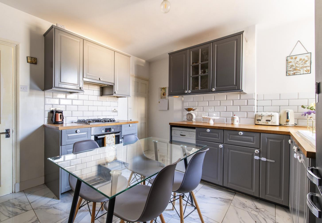 kitchen no window use.png