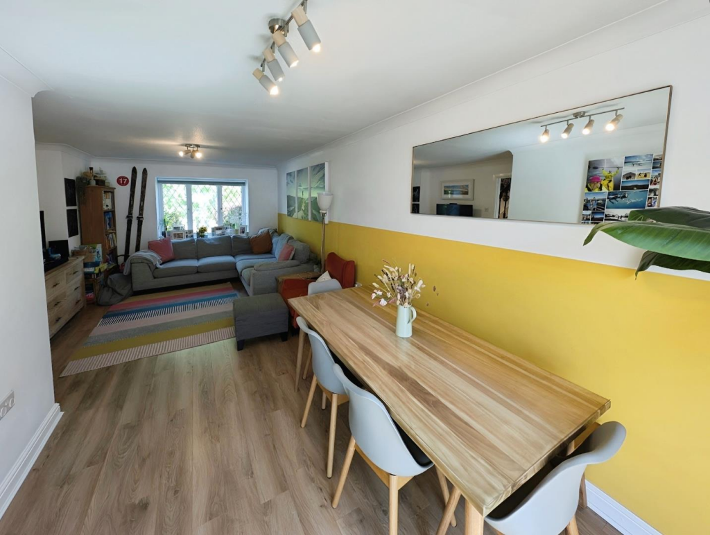 9 Templar lounge 7.png