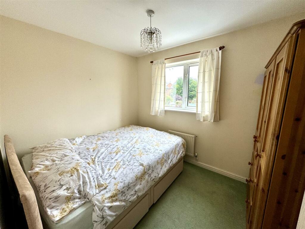 BEDROOM 2