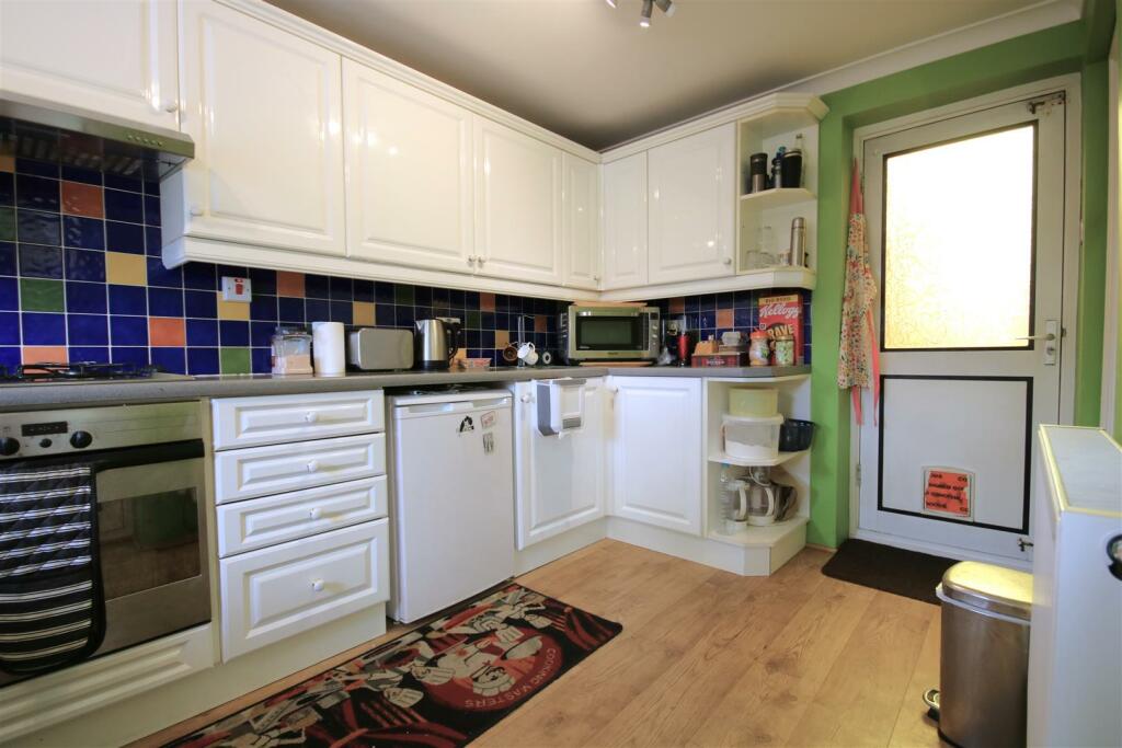 kitch2.JPG