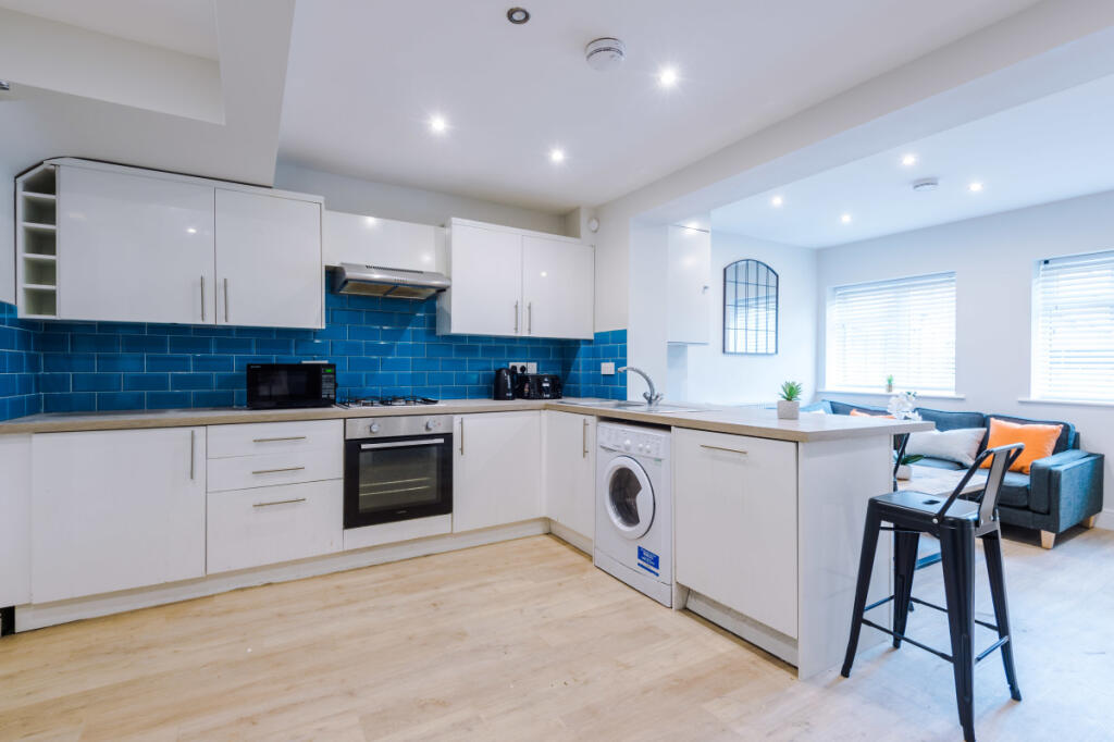 10 Holcombe, Kitchen 2