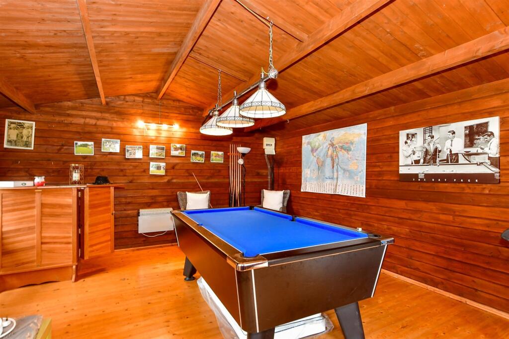 Workshop/Outbuildings