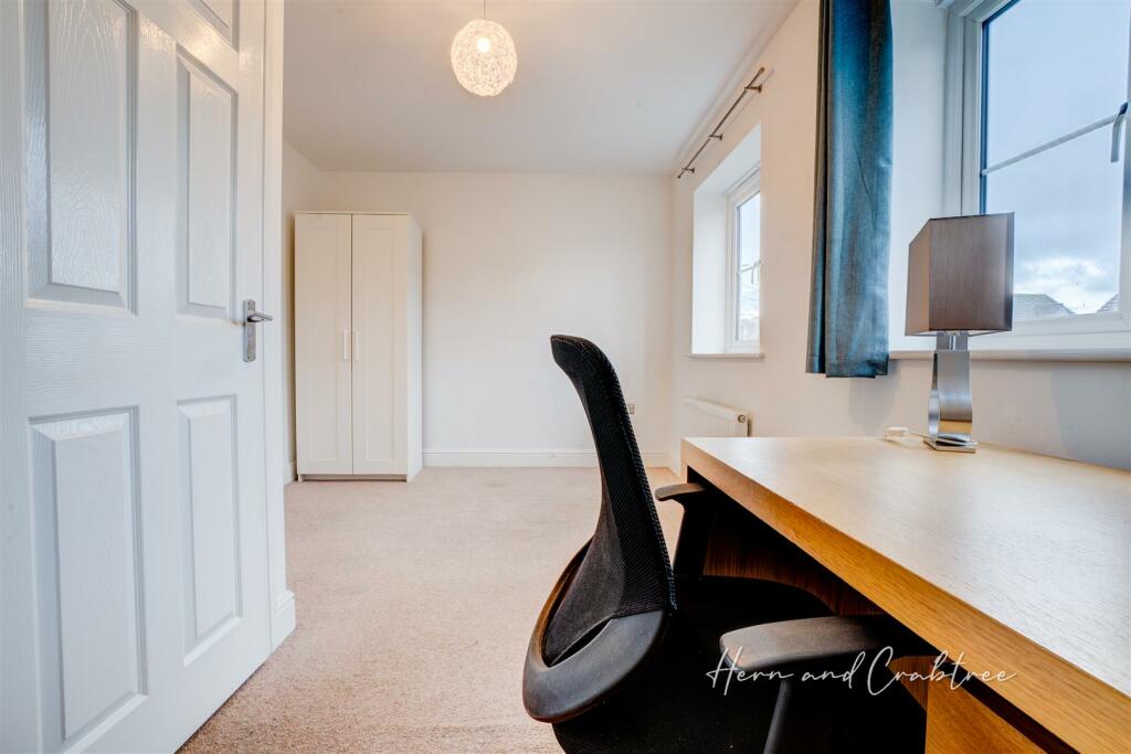 Mostyn Square, Llanishen, HernCrabtree (16).jpg