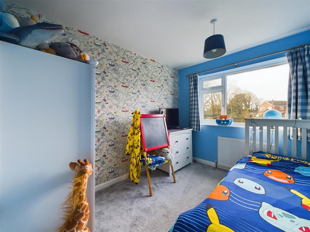 BEDROOM 3