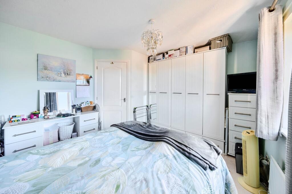 1332204-18-68d67d5c034fb