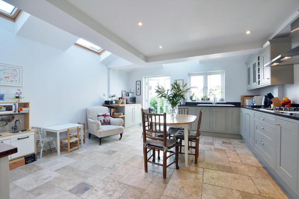 16'4 Kitchen / Family Room