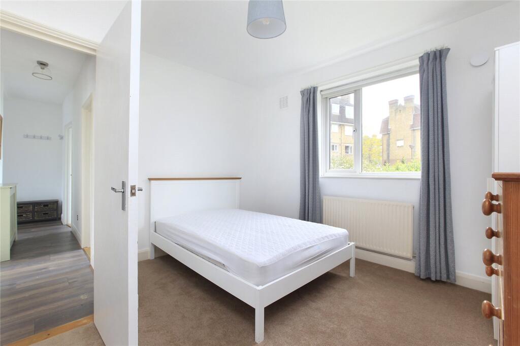 property in Brewers House, 
60 Frogmore, SW18