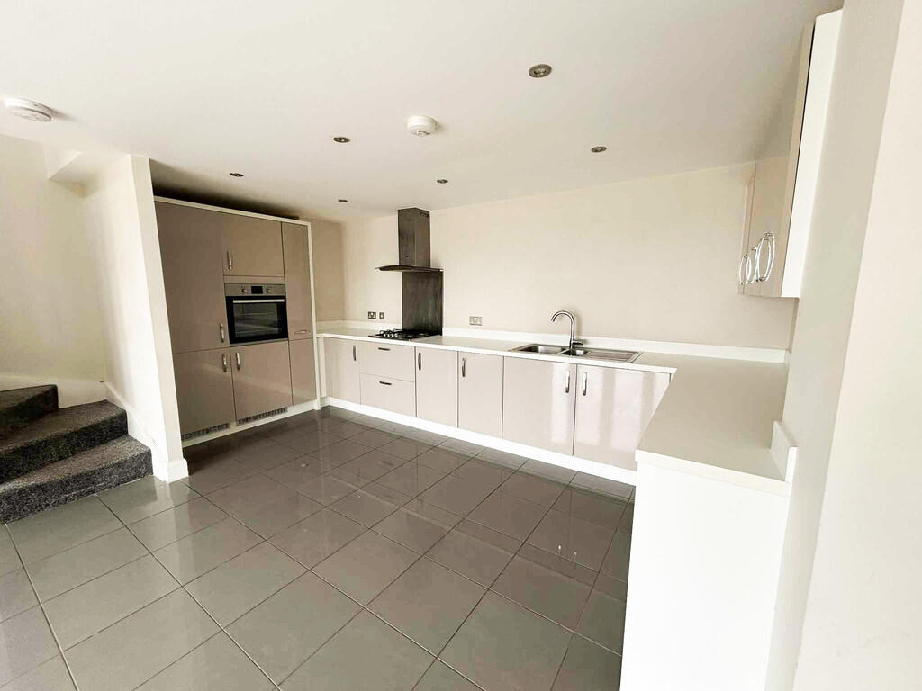 27642aea-cd16-447...