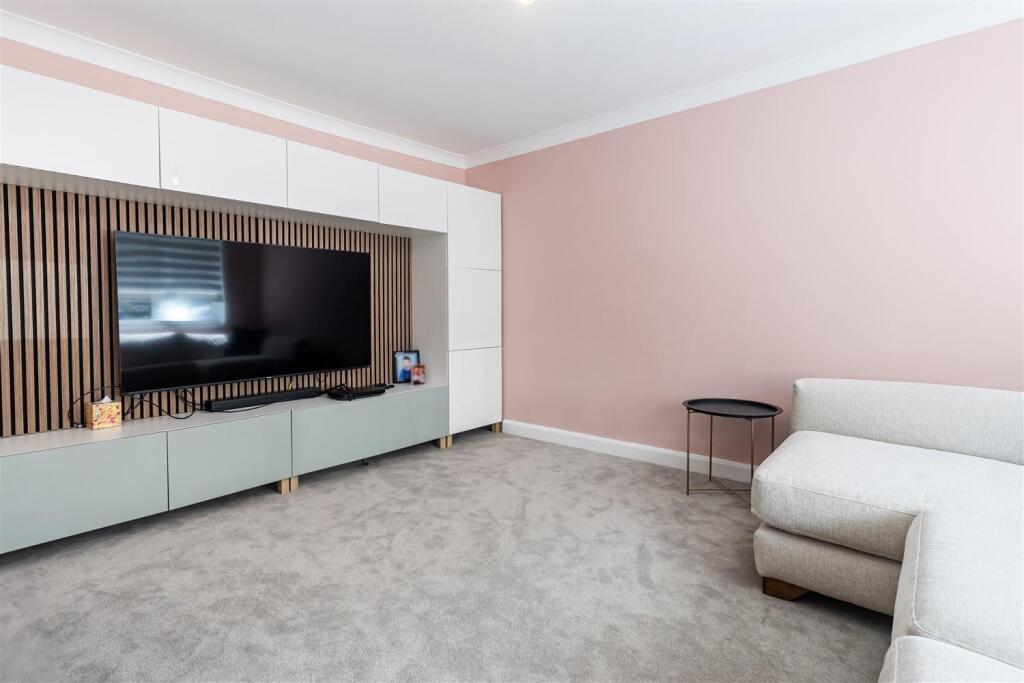 11 Lynceley  (2).jpg