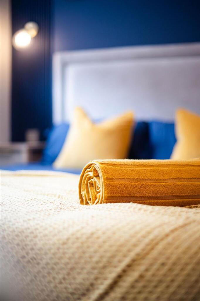 TheBay_Room2-17.jpg