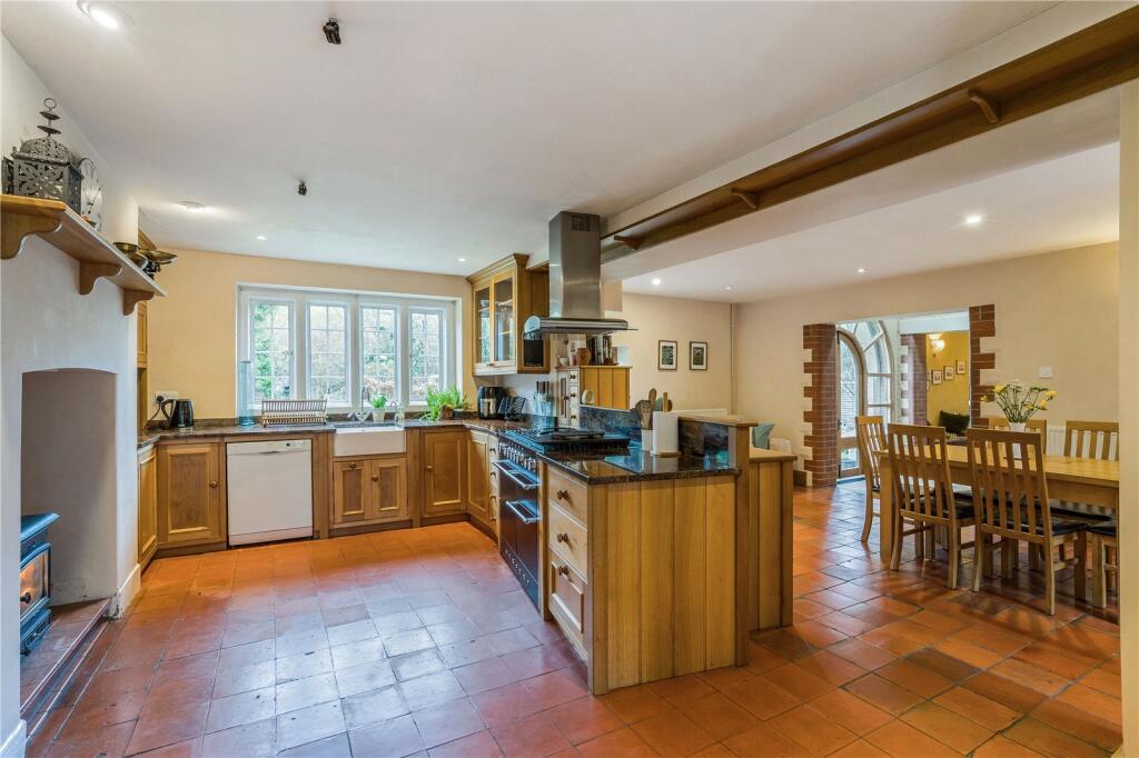 Kitchen/Dining