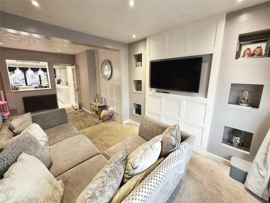Lounge/Family Room