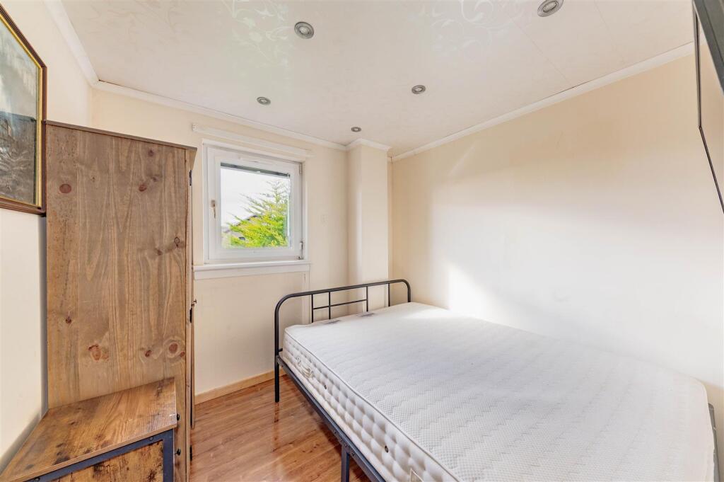 44F Bonnyrigg Place Dundee-7.JPG