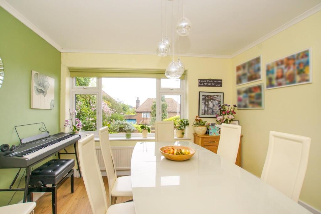 dining room.jpg