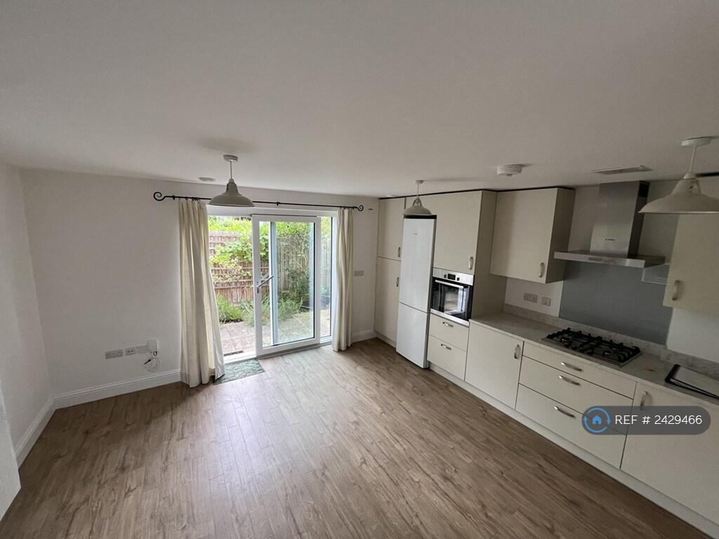 Dining/Lounge