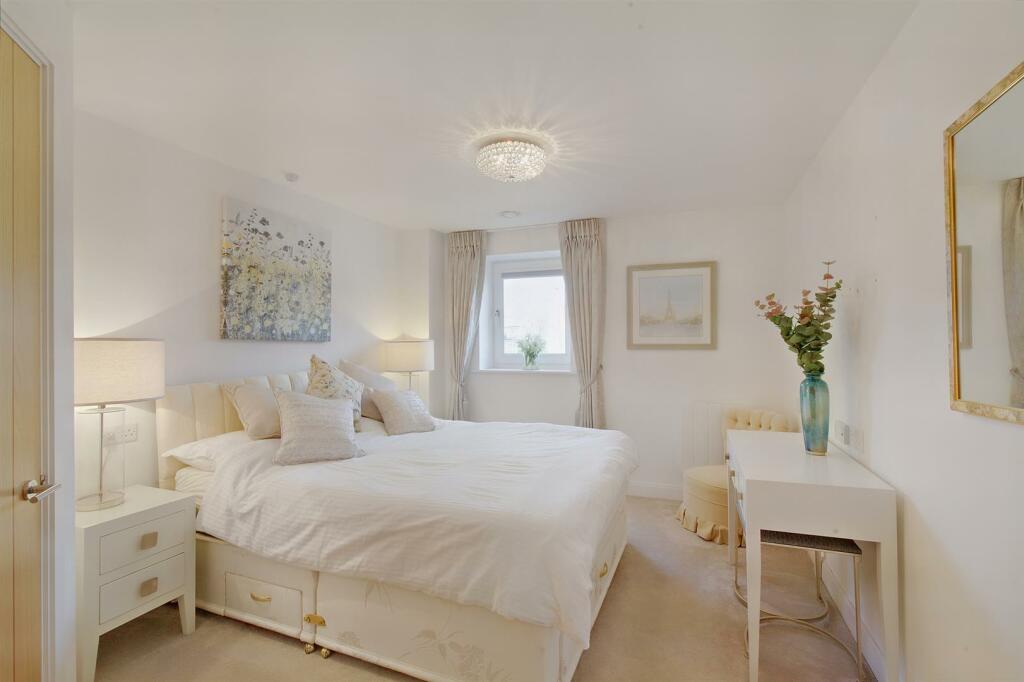 8547316-interior11-800.JPG