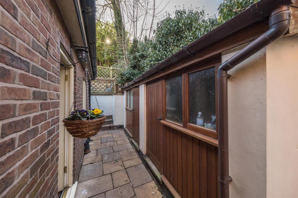 16 Weaver Road-022.jpg