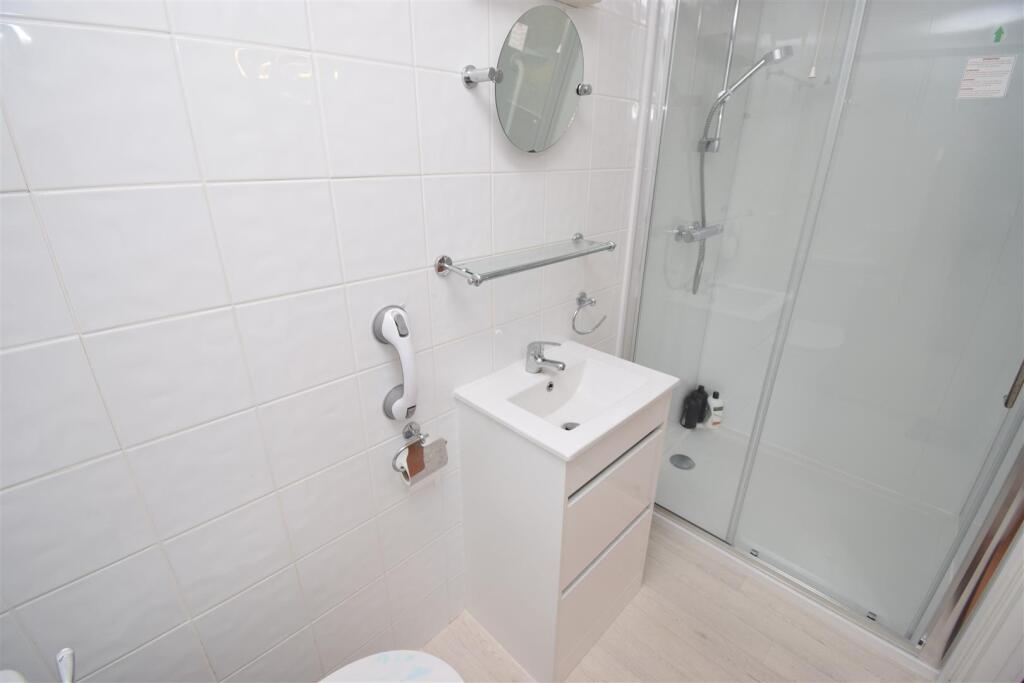 BEDROOM ONE EN-SUITE SHOWER ROOM..jpg